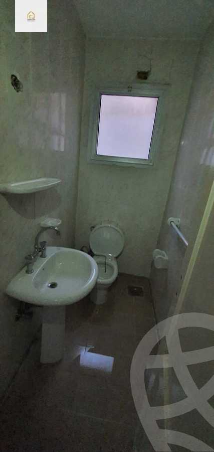 https://aqarmap.com.eg/ar/listing/5423945-for-sale-cairo-new-cairo-lrhb-city-phase-2-shr-tl-t-mstfy