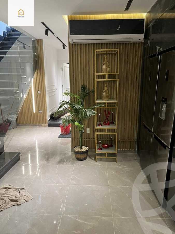 https://aqarmap.com.eg/ar/listing/5436233-for-sale-cairo-new-cairo-compounds-mountain-view-hyde-park