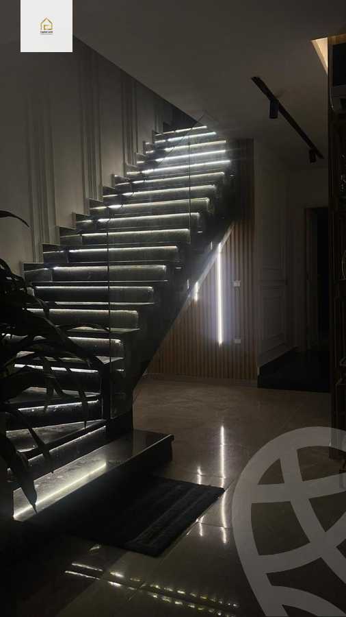 https://aqarmap.com.eg/ar/listing/5436233-for-sale-cairo-new-cairo-compounds-mountain-view-hyde-park