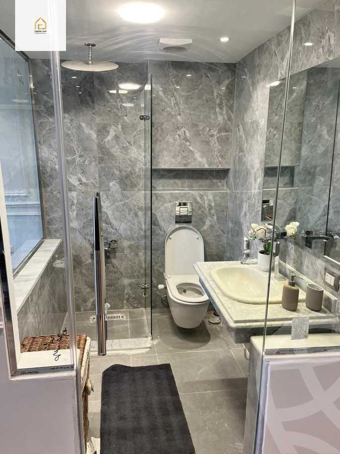 https://aqarmap.com.eg/ar/listing/5436233-for-sale-cairo-new-cairo-compounds-mountain-view-hyde-park