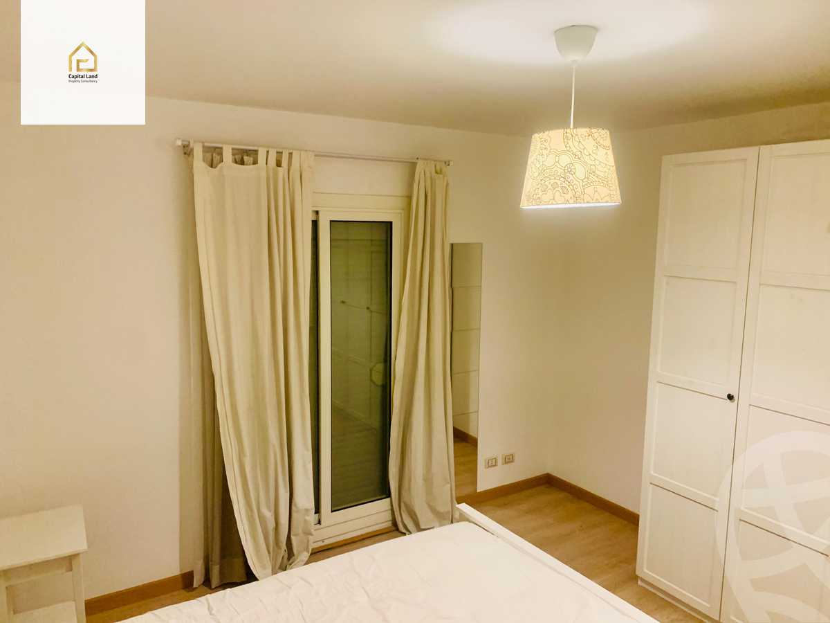 https://aqarmap.com.eg/en/listing/5455033-for-sale-cairo-new-cairo-lrhb-city-phase-1-ahmed-rami-st