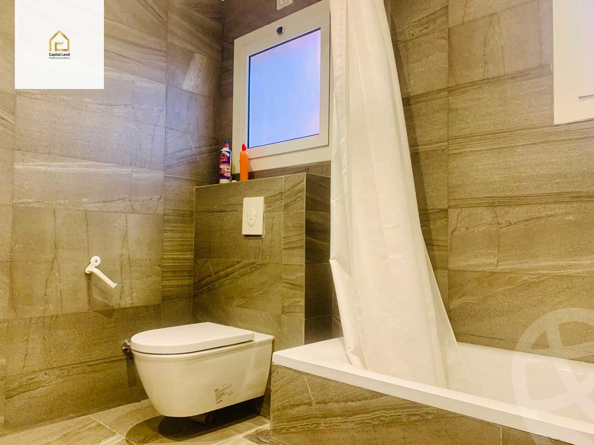 https://aqarmap.com.eg/en/listing/5455033-for-sale-cairo-new-cairo-lrhb-city-phase-1-ahmed-rami-st