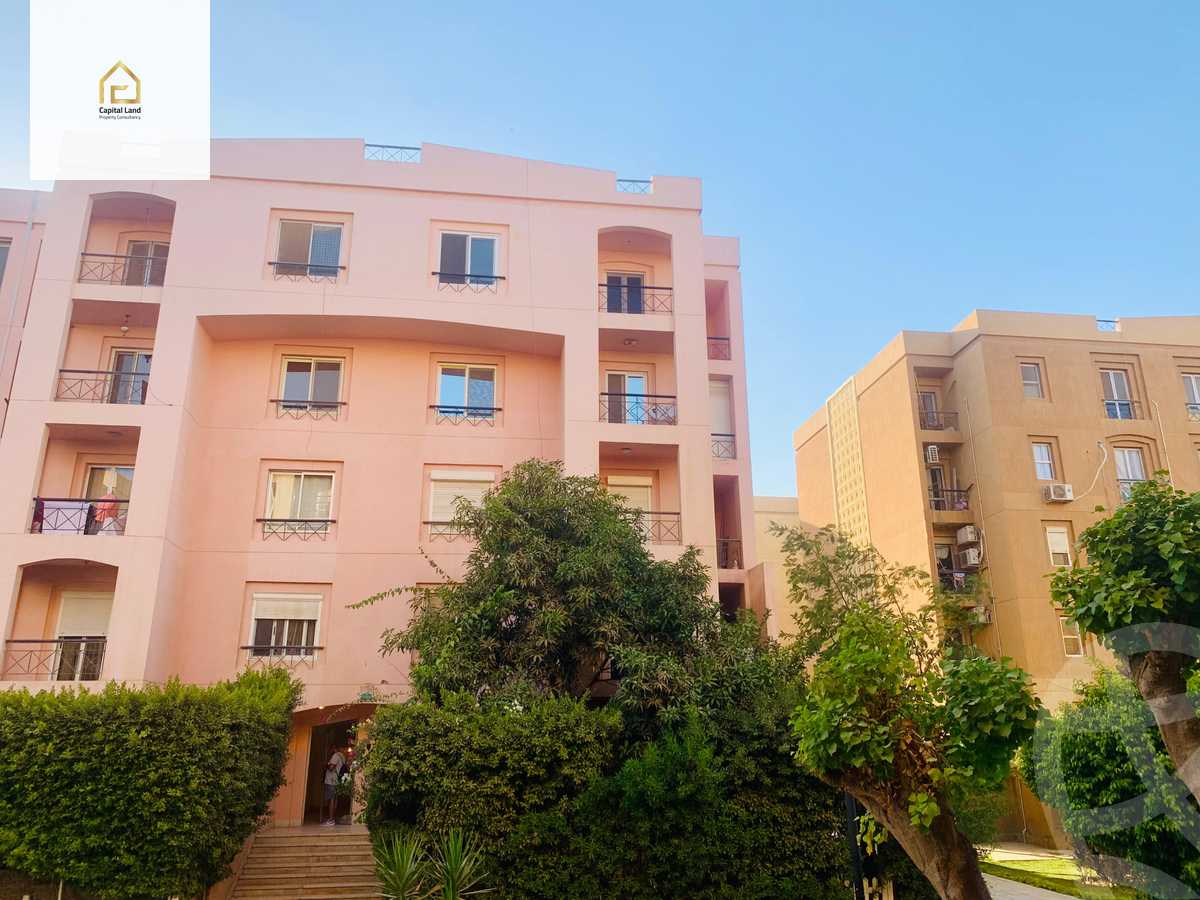 https://aqarmap.com.eg/en/listing/5455033-for-sale-cairo-new-cairo-lrhb-city-phase-1-ahmed-rami-st