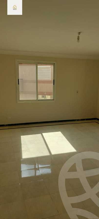https://aqarmap.com.eg/en/listing/5466668-for-sale-cairo-new-cairo-lrhb-city-phase-4-mostafa-kamel-st