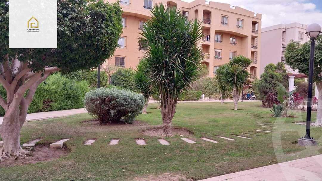 https://aqarmap.com.eg/en/listing/5468477-for-sale-cairo-new-cairo-lrhb-city-phase-1-ahmed-rami-st