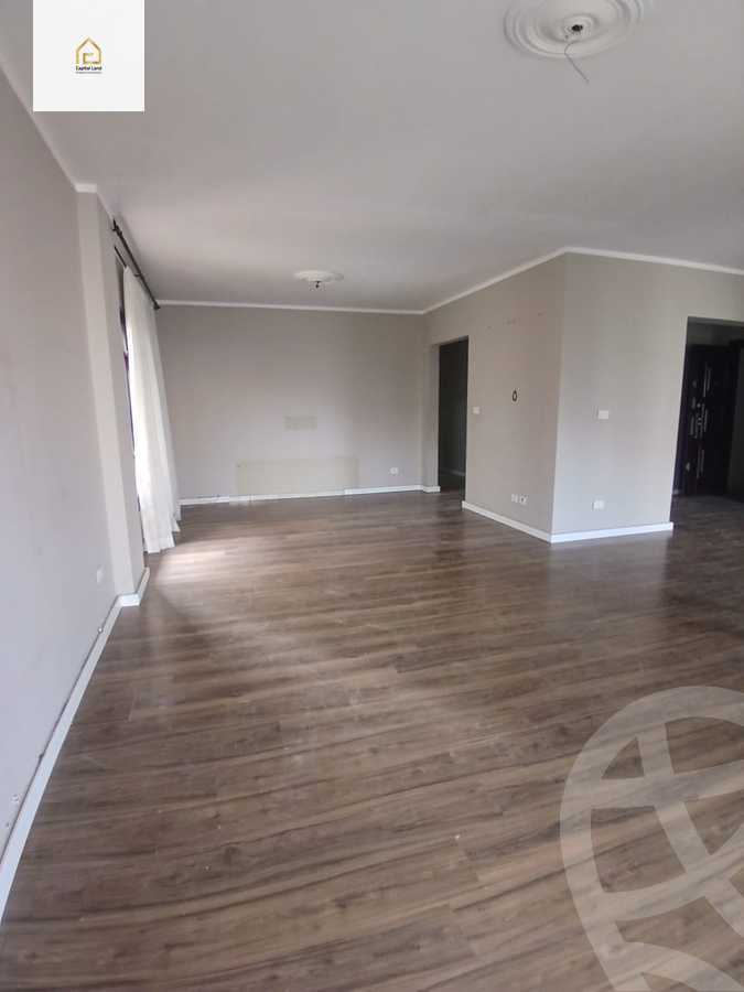 https://aqarmap.com.eg/ar/listing/5506189-for-sale-cairo-new-cairo-lrhb-city-phase-5-ibn-al-nafees-st