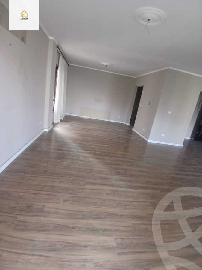 https://aqarmap.com.eg/ar/listing/5506189-for-sale-cairo-new-cairo-lrhb-city-phase-5-ibn-al-nafees-st