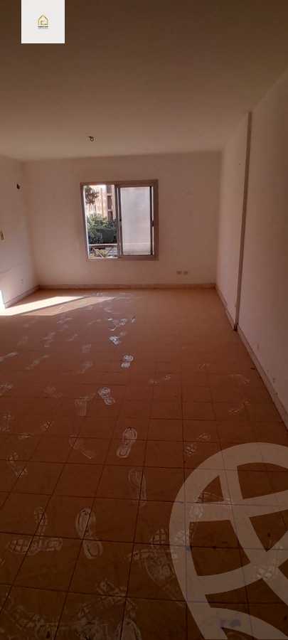 https://aqarmap.com.eg/en/listing/5533961-for-sale-cairo-new-cairo-lrhb-city-phase-1-ahmed-rami-st