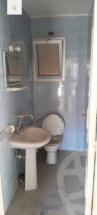 https://aqarmap.com.eg/en/listing/5533961-for-sale-cairo-new-cairo-lrhb-city-phase-1-ahmed-rami-st