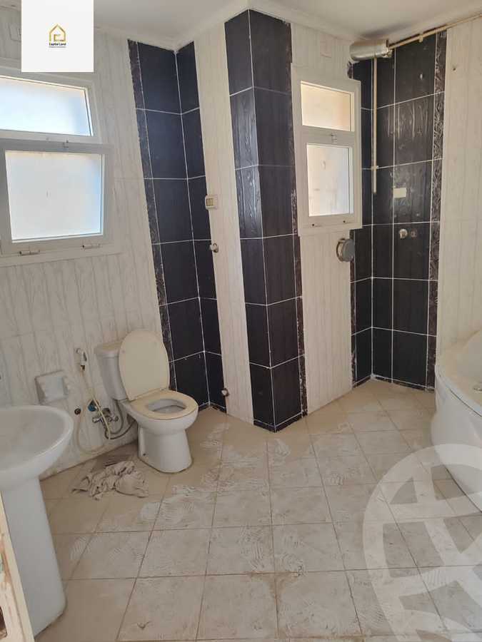 https://aqarmap.com.eg/en/listing/5570218-for-sale-cairo-new-cairo-lrhb-city-phase-4-mostafa-el-nahaas-st