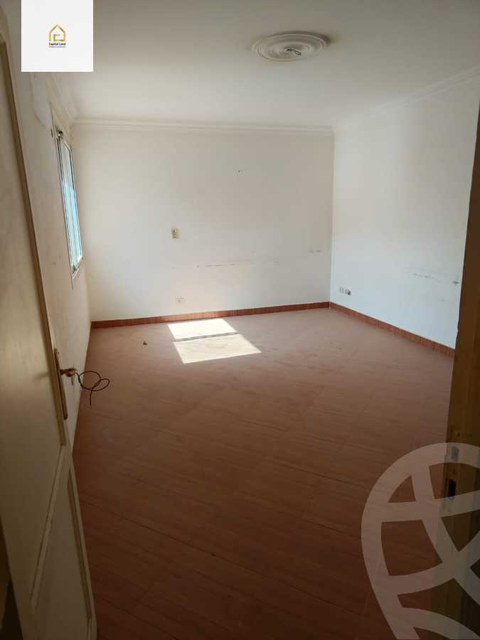 https://aqarmap.com.eg/en/listing/5570218-for-sale-cairo-new-cairo-lrhb-city-phase-4-mostafa-el-nahaas-st