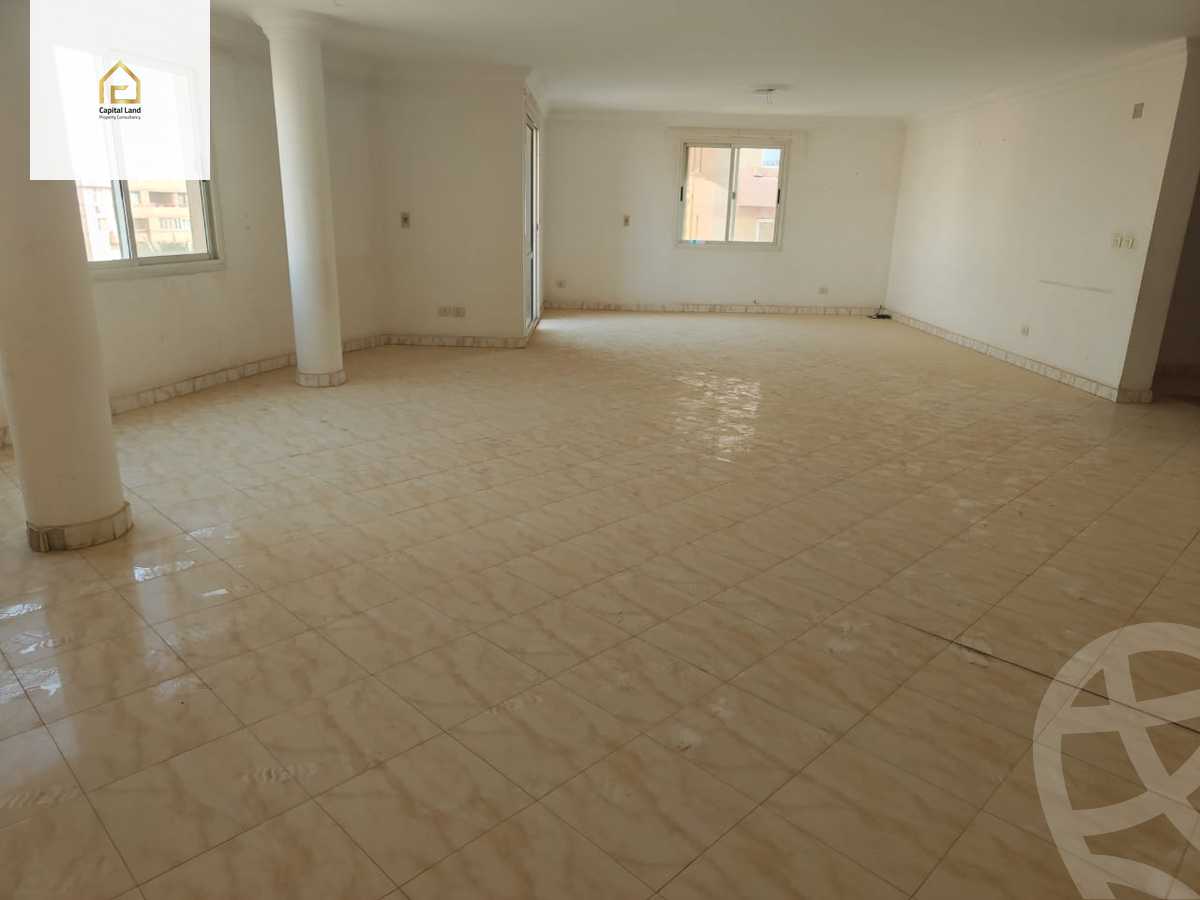 https://aqarmap.com.eg/en/listing/5570218-for-sale-cairo-new-cairo-lrhb-city-phase-4-mostafa-el-nahaas-st