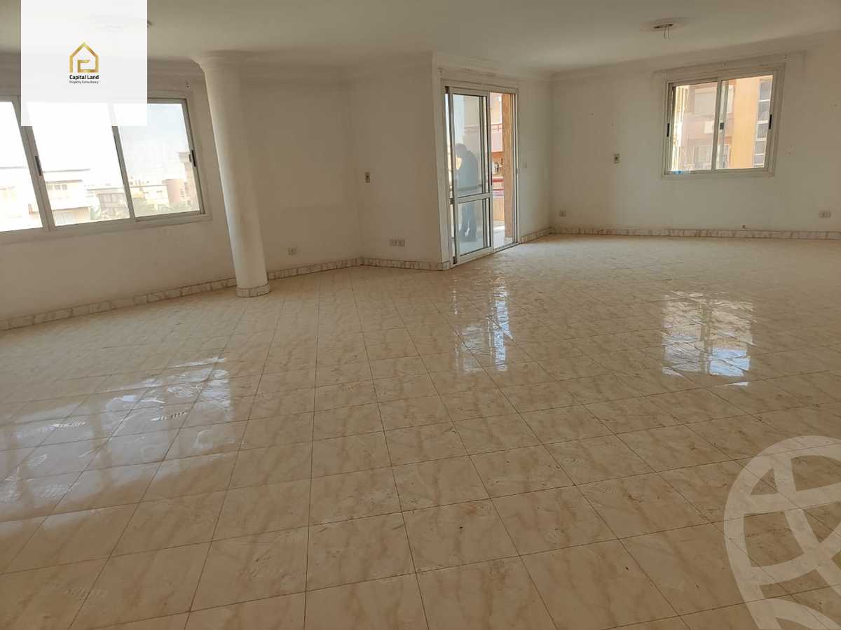 https://aqarmap.com.eg/en/listing/5570218-for-sale-cairo-new-cairo-lrhb-city-phase-4-mostafa-el-nahaas-st
