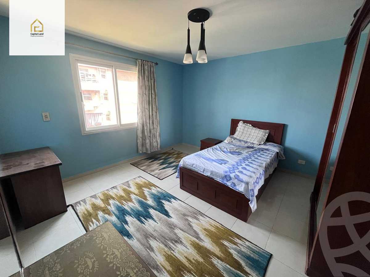 https://aqarmap.com.eg/en/listing/5575566-for-sale-cairo-new-cairo-lrhb-city-phase-4-mohammed-farid-st