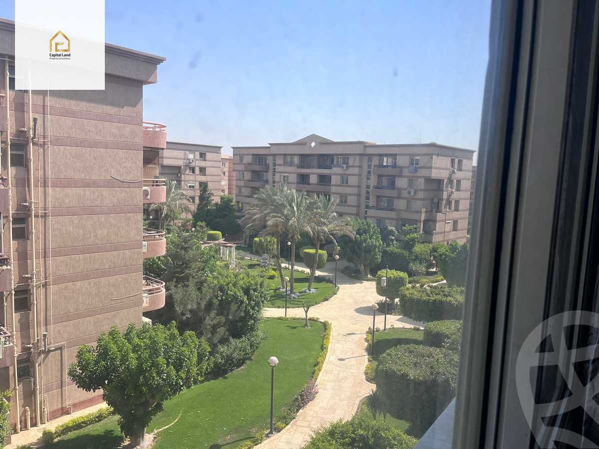 https://aqarmap.com.eg/en/listing/5575566-for-sale-cairo-new-cairo-lrhb-city-phase-4-mohammed-farid-st