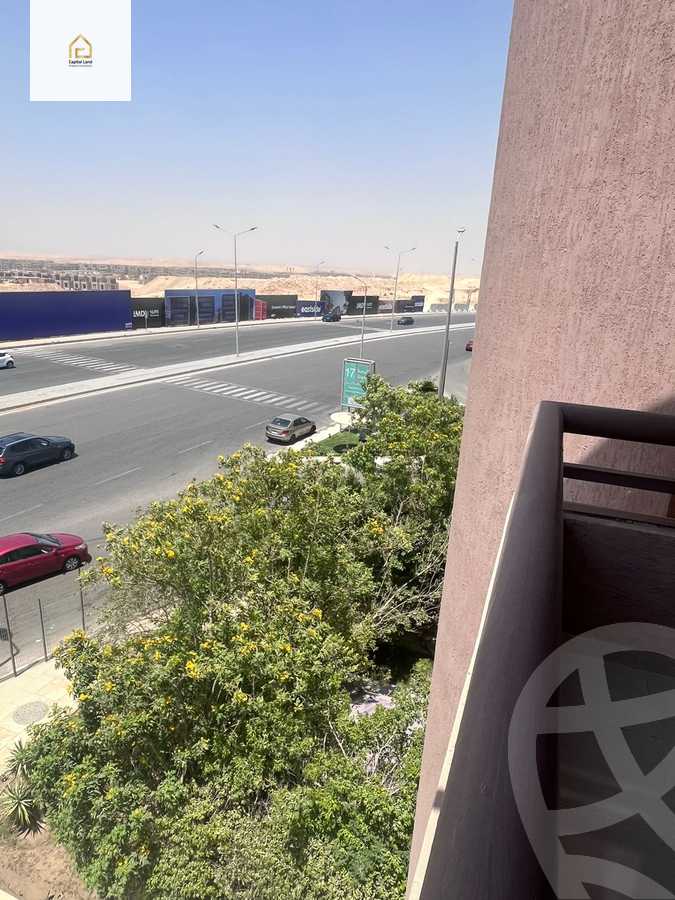 https://aqarmap.com.eg/en/listing/5575566-for-sale-cairo-new-cairo-lrhb-city-phase-4-mohammed-farid-st
