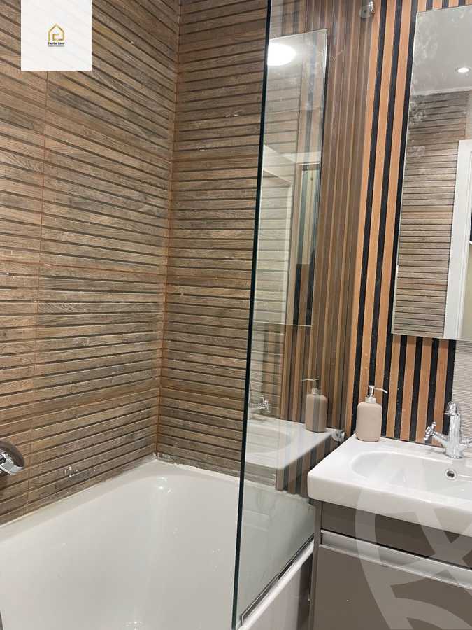 https://aqarmap.com.eg/ar/listing/5576499-for-sale-cairo-new-cairo-compounds-mountain-view-hyde-park