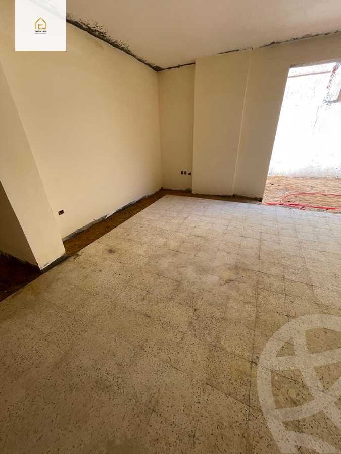 https://aqarmap.com.eg/en/listing/5600891-for-sale-cairo-new-cairo-first-settlement-mhwr-mstfy-kml