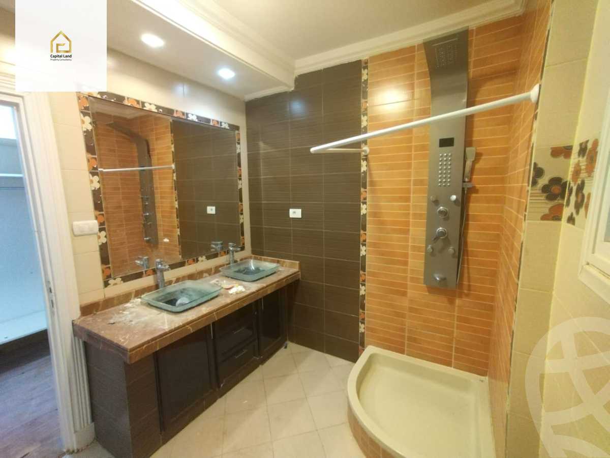 https://aqarmap.com.eg/en/listing/5620217-for-sale-cairo-new-cairo-lrhb-city-phase-4-mostafa-el-nahaas-st