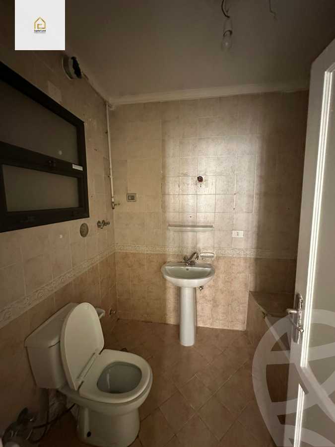 https://aqarmap.com.eg/ar/listing/5620642-for-sale-cairo-new-cairo-lrhb-city-phase-5-talaat-mostafa-st