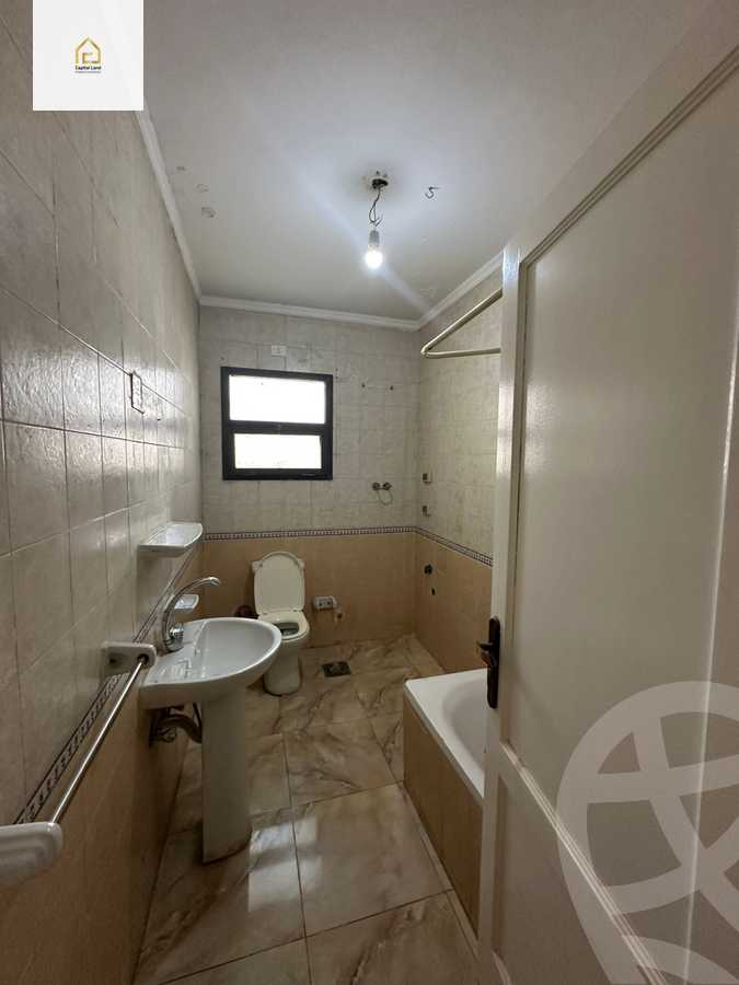 https://aqarmap.com.eg/ar/listing/5620642-for-sale-cairo-new-cairo-lrhb-city-phase-5-talaat-mostafa-st