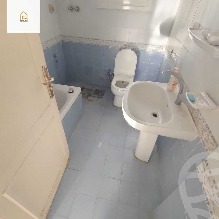 https://aqarmap.com.eg/en/listing/5623128-for-rent-cairo-new-cairo-lrhb-city-phase-4-mohammed-farid-st