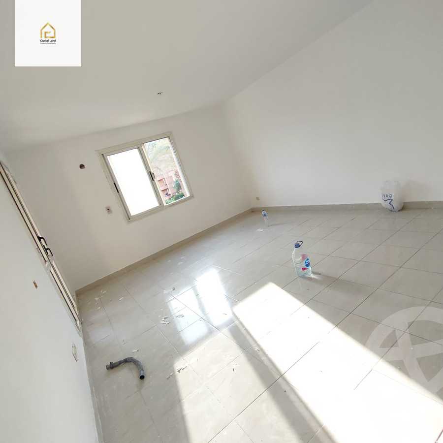 https://aqarmap.com.eg/en/listing/5623128-for-rent-cairo-new-cairo-lrhb-city-phase-4-mohammed-farid-st