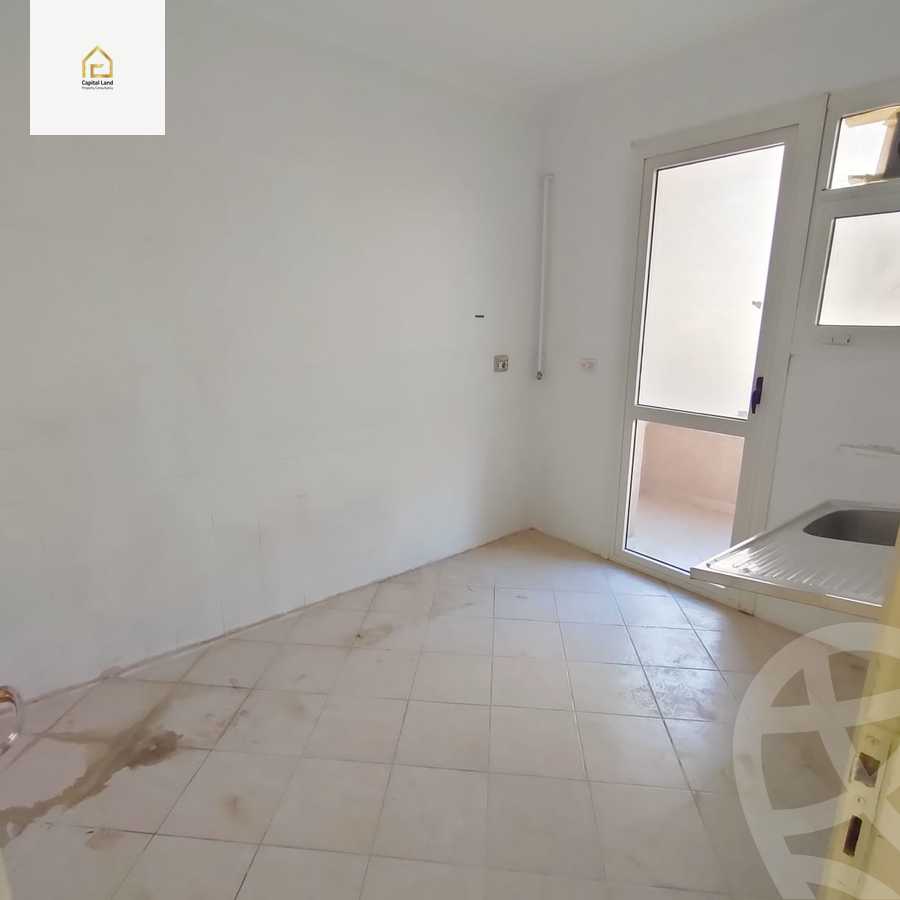 https://aqarmap.com.eg/en/listing/5623128-for-rent-cairo-new-cairo-lrhb-city-phase-4-mohammed-farid-st