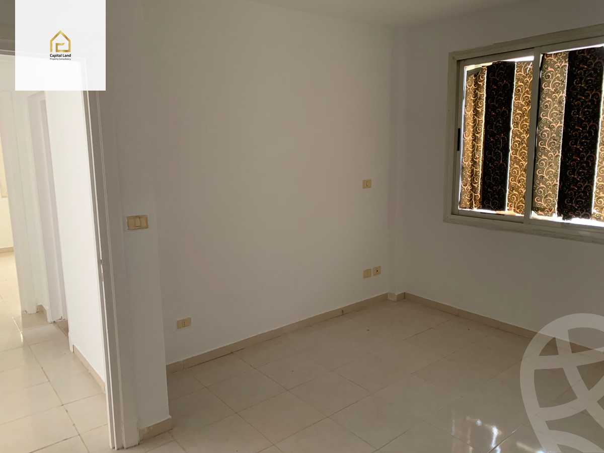 https://aqarmap.com.eg/en/listing/5623239-for-rent-cairo-new-cairo-lrhb-city-phase-4-mohammed-farid-st