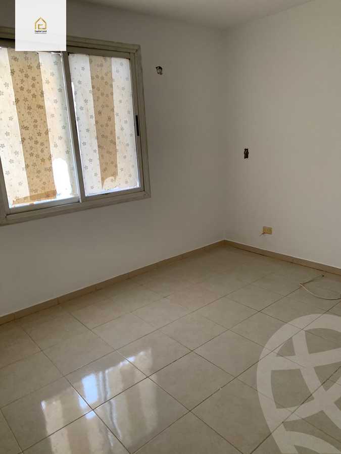 https://aqarmap.com.eg/en/listing/5623239-for-rent-cairo-new-cairo-lrhb-city-phase-4-mohammed-farid-st