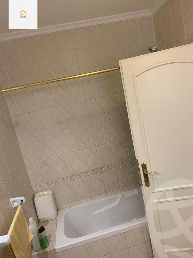 https://aqarmap.com.eg/en/listing/5647391-for-sale-cairo-new-cairo-lrhb-city-phase-4-mostafa-el-nahaas-st