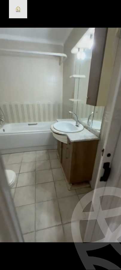https://aqarmap.com.eg/en/listing/5647480-for-rent-cairo-new-cairo-lrhb-city-phase-1-ali-amin-st