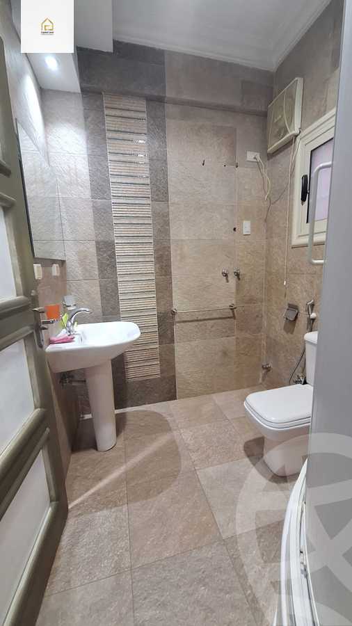 https://aqarmap.com.eg/en/listing/5651285-for-sale-cairo-new-cairo-lrhb-city-phase-1-nizar-kabani-st