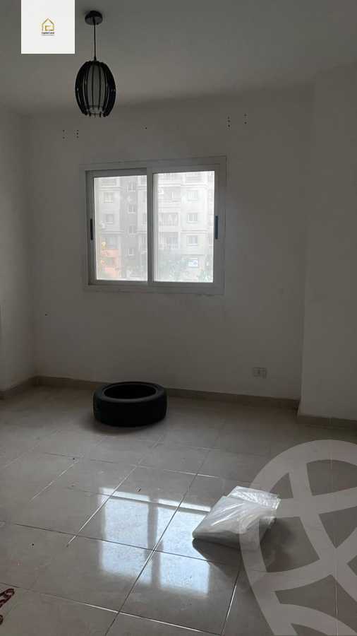https://aqarmap.com.eg/en/listing/5657922-for-sale-cairo-new-cairo-lrhb-city-phase-4-mostafa-el-nahaas-st