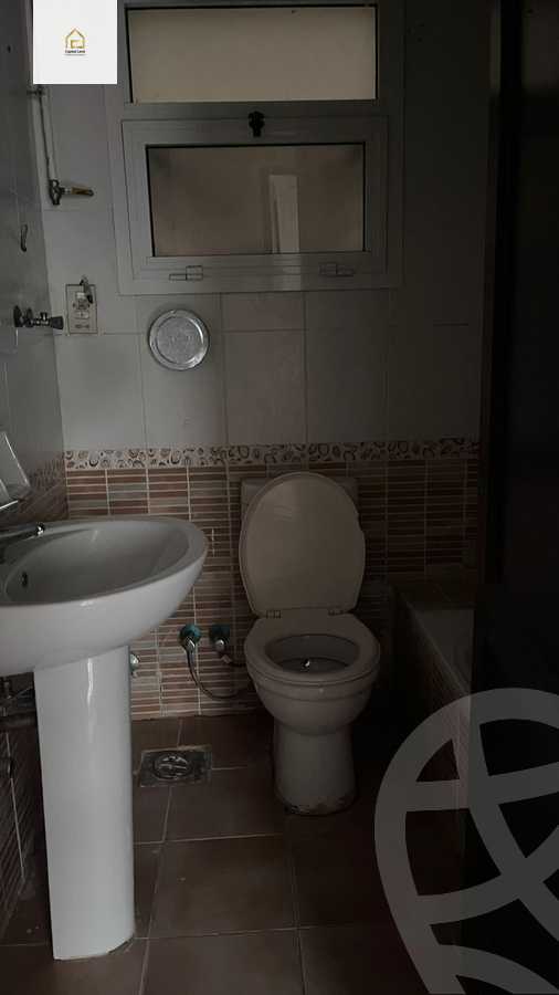 https://aqarmap.com.eg/en/listing/5657922-for-sale-cairo-new-cairo-lrhb-city-phase-4-mostafa-el-nahaas-st
