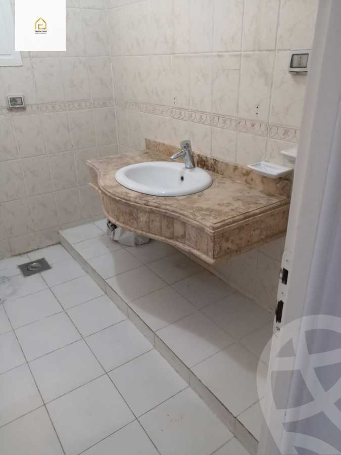 https://aqarmap.com.eg/en/listing/5661601-for-sale-cairo-new-cairo-lrhb-city-phase-8