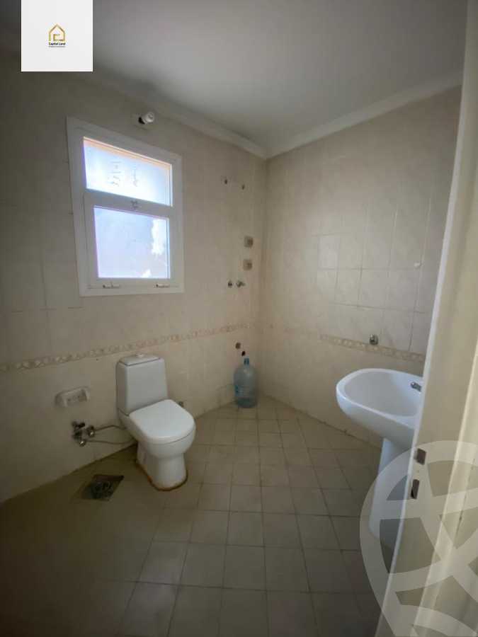 https://aqarmap.com.eg/en/listing/5672180-for-sale-cairo-new-cairo-lrhb-city-phase-4-mohammed-farid-st