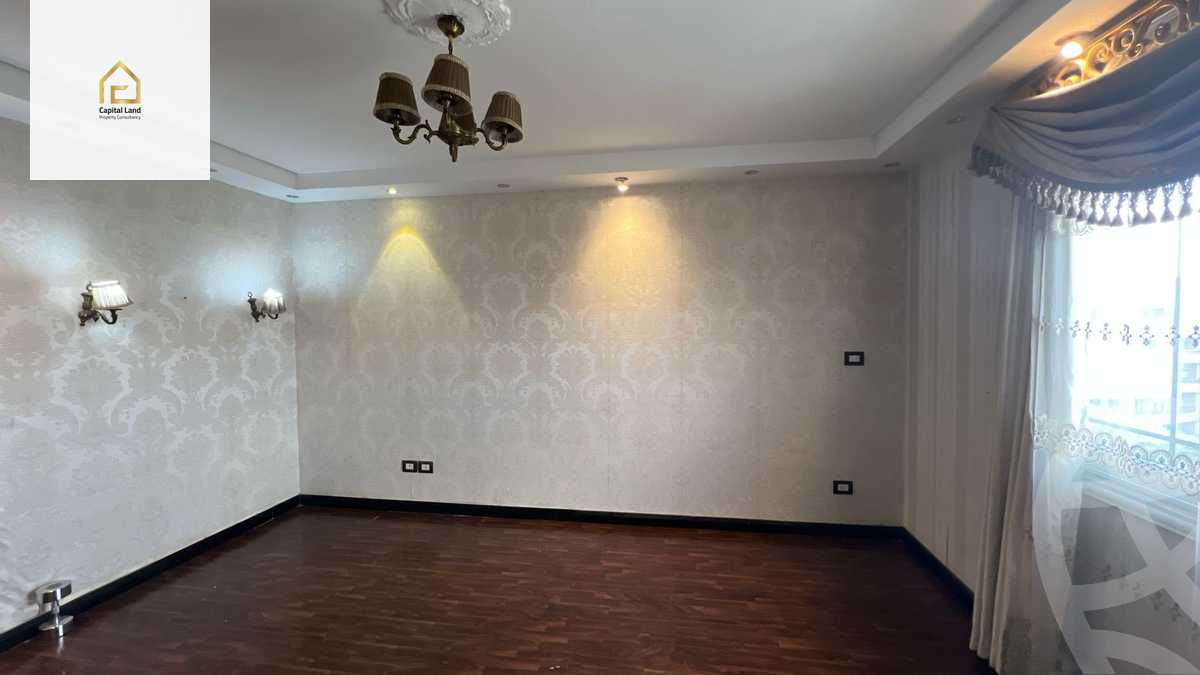 https://aqarmap.com.eg/en/listing/5675582-for-rent-cairo-new-cairo-lrhb-city-phase-4-mohammed-farid-st
