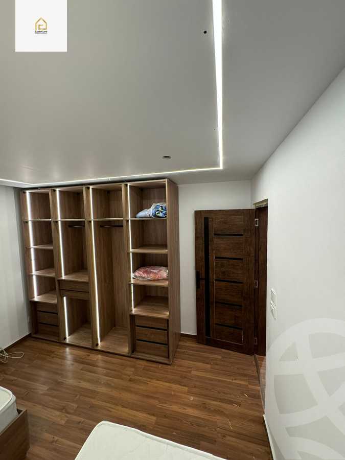 https://aqarmap.com.eg/en/listing/5677323-for-rent-cairo-new-cairo-lrhb-city-phase-2