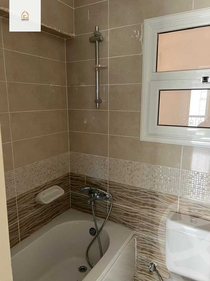 https://aqarmap.com.eg/en/listing/5684211-for-sale-cairo-new-cairo-lrhb-city-mtdd-lrhb-phase-7