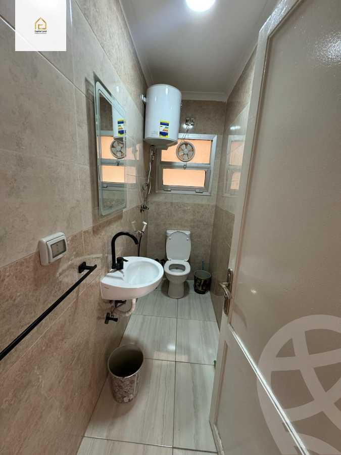https://aqarmap.com.eg/en/listing/5684340-for-rent-cairo-new-cairo-lrhb-city-phase-8
