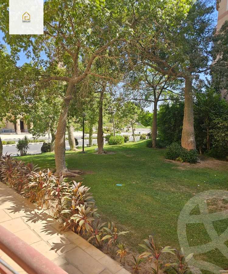 https://aqarmap.com.eg/en/listing/5684507-for-sale-cairo-new-cairo-lrhb-city-phase-4-mohammed-farid-st