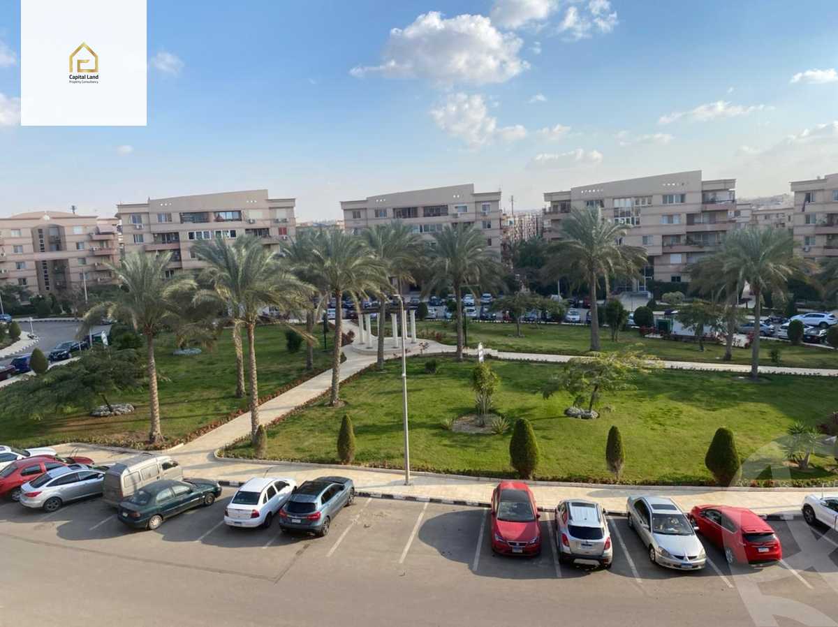 https://aqarmap.com.eg/en/listing/5693944-for-sale-cairo-new-cairo-lrhb-city-phase-4-mostafa-el-nahaas-st