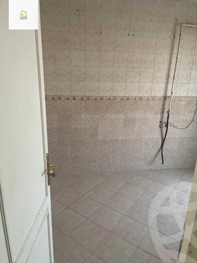 https://aqarmap.com.eg/en/listing/5694043-for-sale-cairo-new-cairo-lrhb-city-phase-4-mostafa-el-nahaas-st