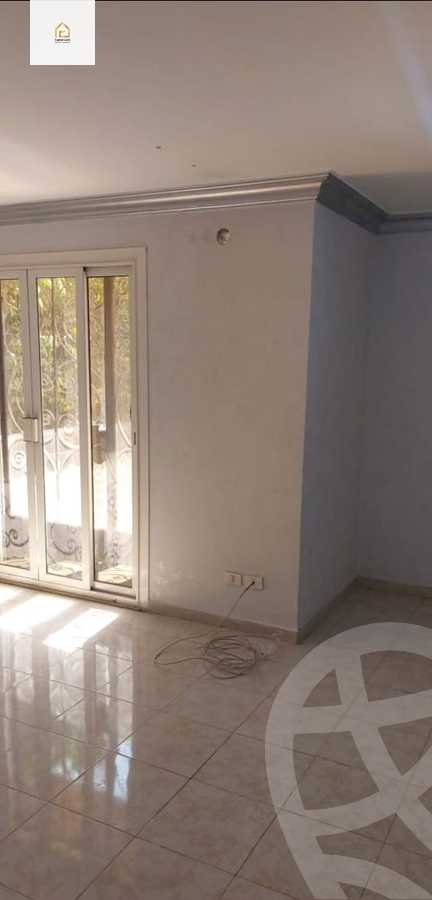 https://aqarmap.com.eg/en/listing/5708050-for-sale-cairo-new-cairo-lrhb-city-phase-4-mohammed-farid-st