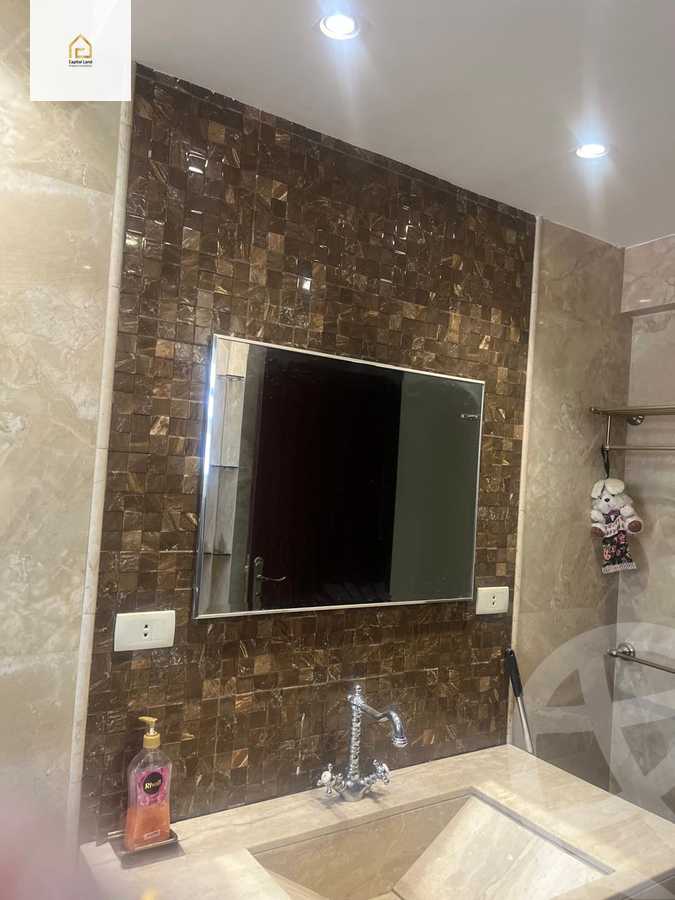https://aqarmap.com.eg/ar/listing/5708892-for-sale-cairo-new-cairo-lrhb-city-phase-5-talaat-mostafa-st
