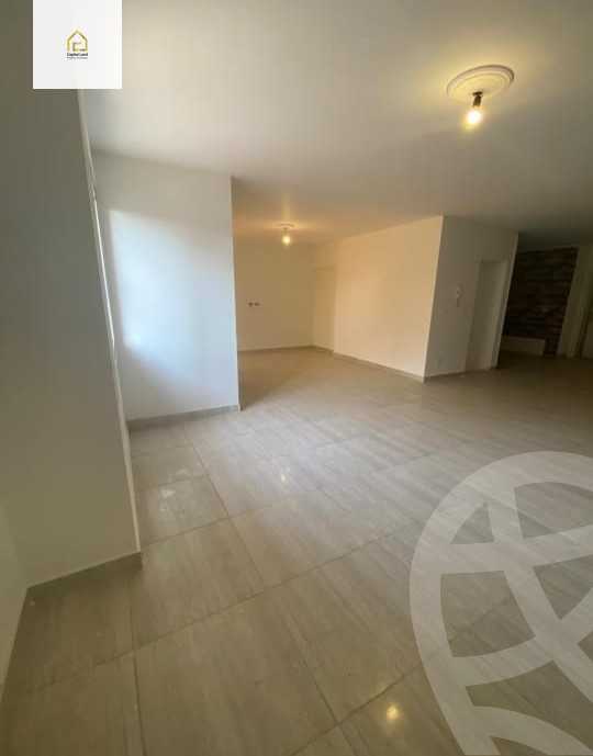 https://aqarmap.com.eg/en/listing/5711408-for-sale-cairo-new-cairo-lrhb-city-phase-4-mohammed-farid-st