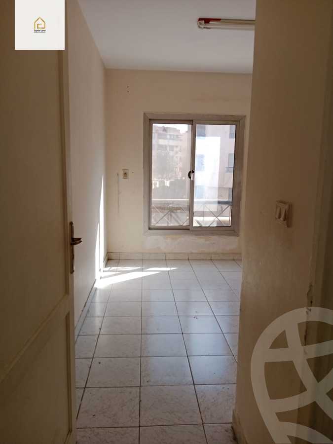 https://aqarmap.com.eg/ar/listing/5712188-for-rent-cairo-new-cairo-lrhb-city-phase-4-mostafa-el-nahaas-st