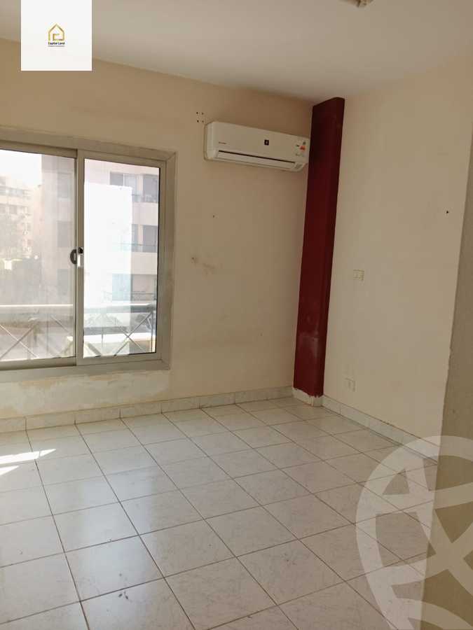 https://aqarmap.com.eg/ar/listing/5712188-for-rent-cairo-new-cairo-lrhb-city-phase-4-mostafa-el-nahaas-st
