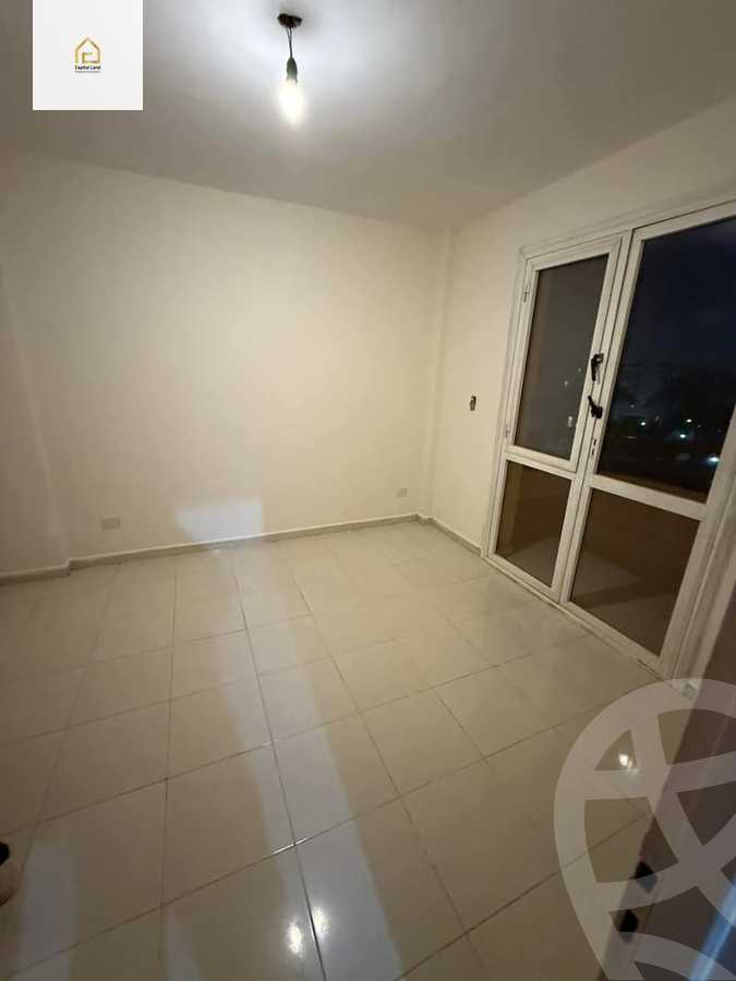 https://aqarmap.com.eg/en/listing/5712457-for-rent-cairo-new-cairo-lrhb-city-phase-4-mohammed-farid-st